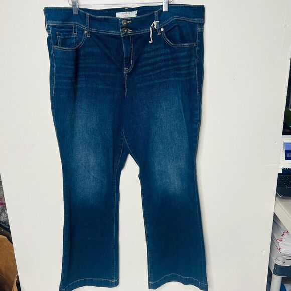 Torrid Flare Jeans NEW sz 22W - Picture 1 of 10